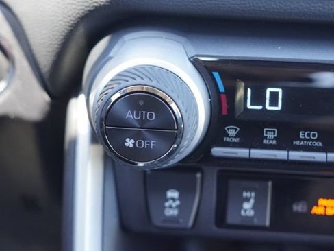 Used 2025 Toyota RAV4 XLE Premium w/ Weather Package AWD/4WD image 29