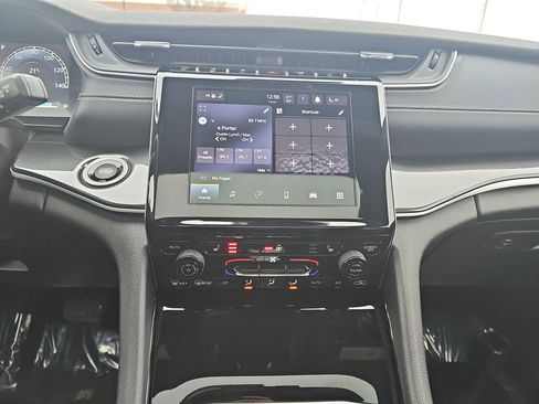 Used 2023 Jeep Grand Cherokee L Altitude image 22