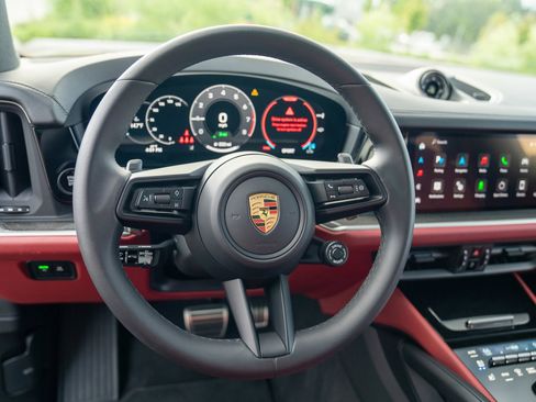 Certified 2025 Porsche Cayenne E-Hybrid AWD/4WD image 14