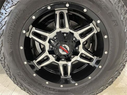 Used 2021 Toyota RAV4 XLE w/ Convenience Package image 15