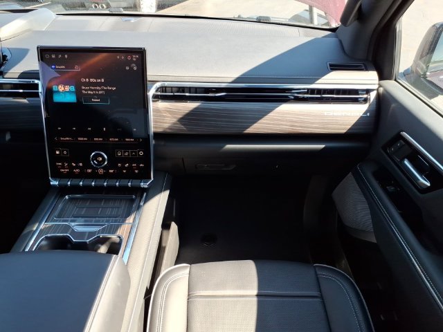 Used 2025 GMC Sierra EV Denali AWD/4WD image 19