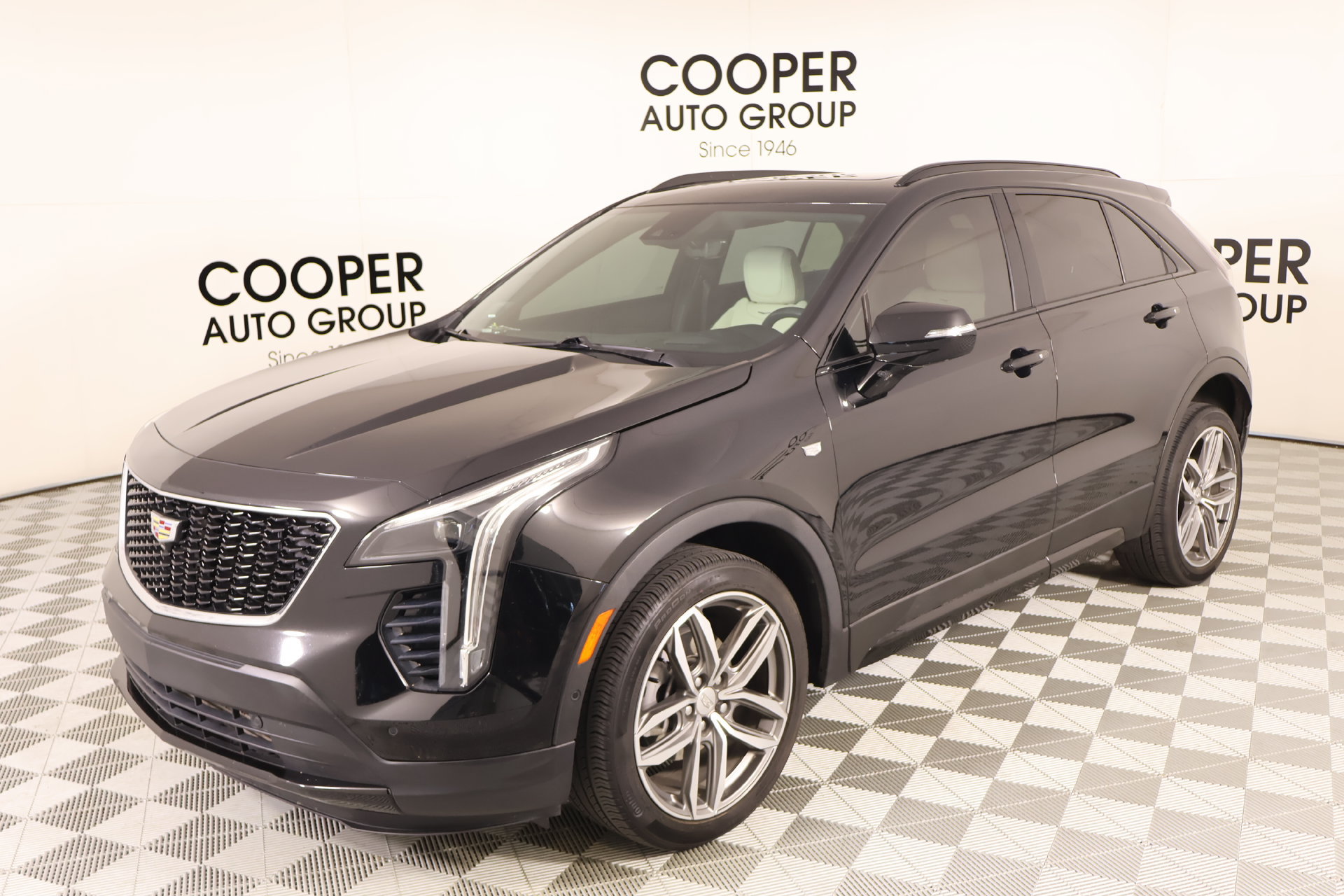 Used 2023 Cadillac XT4 Sport FWD image 10