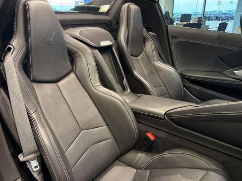 Used 2024 Chevrolet Corvette Stingray Convertible w/ Z51 Performance Package image 18