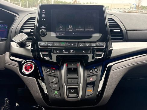 Used 2018 Honda Odyssey Elite image 17