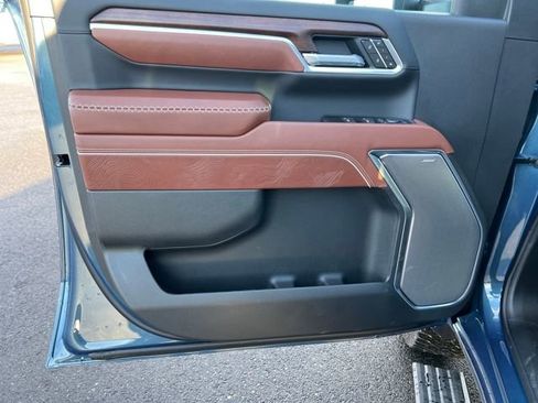 New 2025 GMC Sierra 2500 Denali Ultimate w/ Max Trailering Package image 12