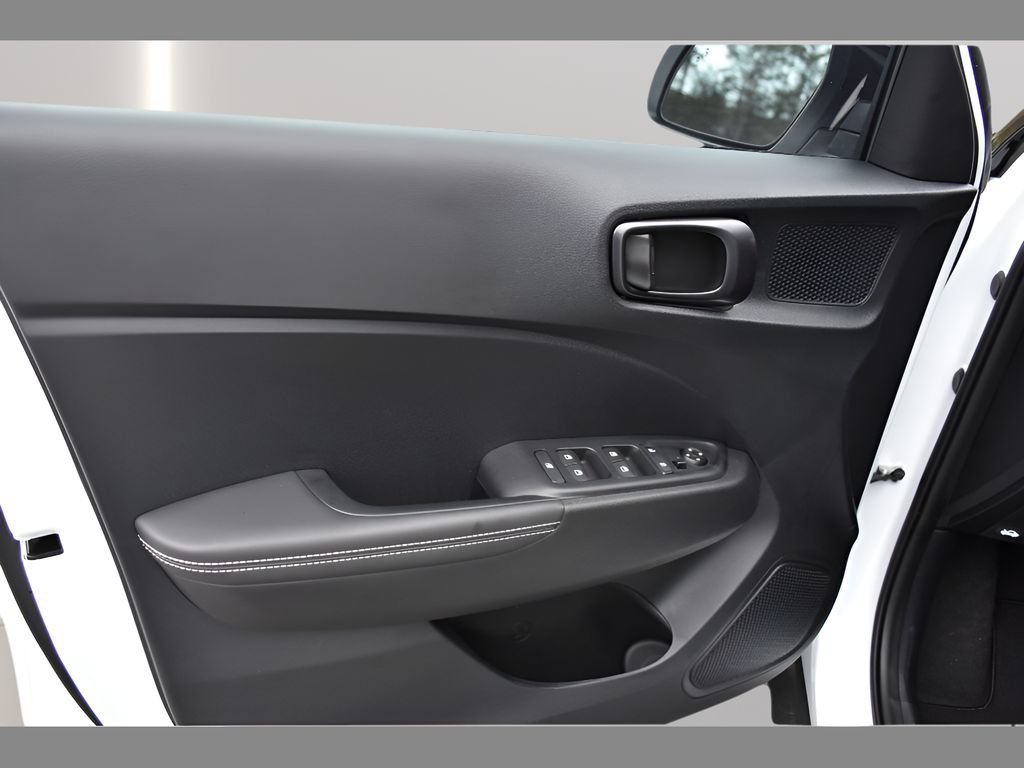 New 2026 Hyundai Venue SEL FWD image 17