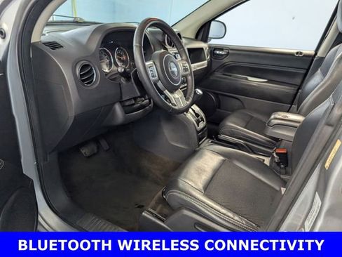 Used 2016 Jeep Compass Latitude w/ Sun/Sound Group image 7