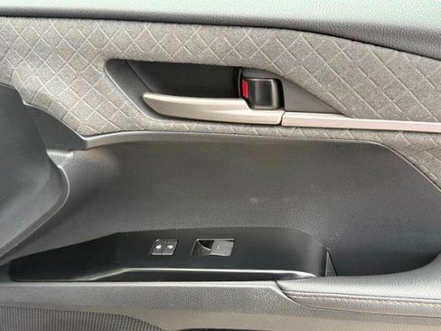 Used 2025 Toyota Camry XLE FWD image 16