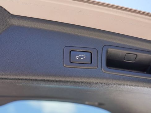Used 2016 Subaru Forester 2.5i Limited AWD/4WD image 29