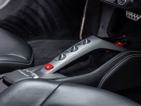 Certified 2018 Ferrari 488 GTB RWD image 43