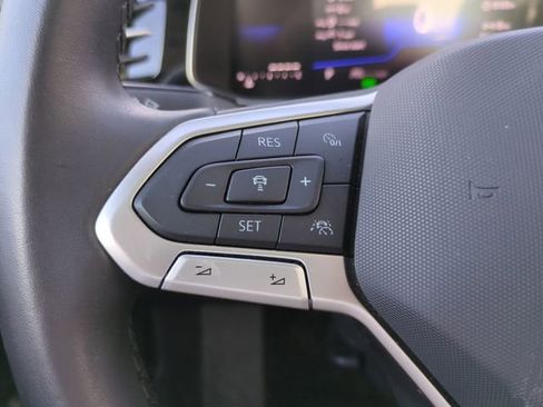 Used 2025 Volkswagen Jetta SE FWD image 26