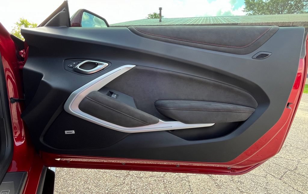 Used 2020 Chevrolet Camaro ZL1 RWD image 32