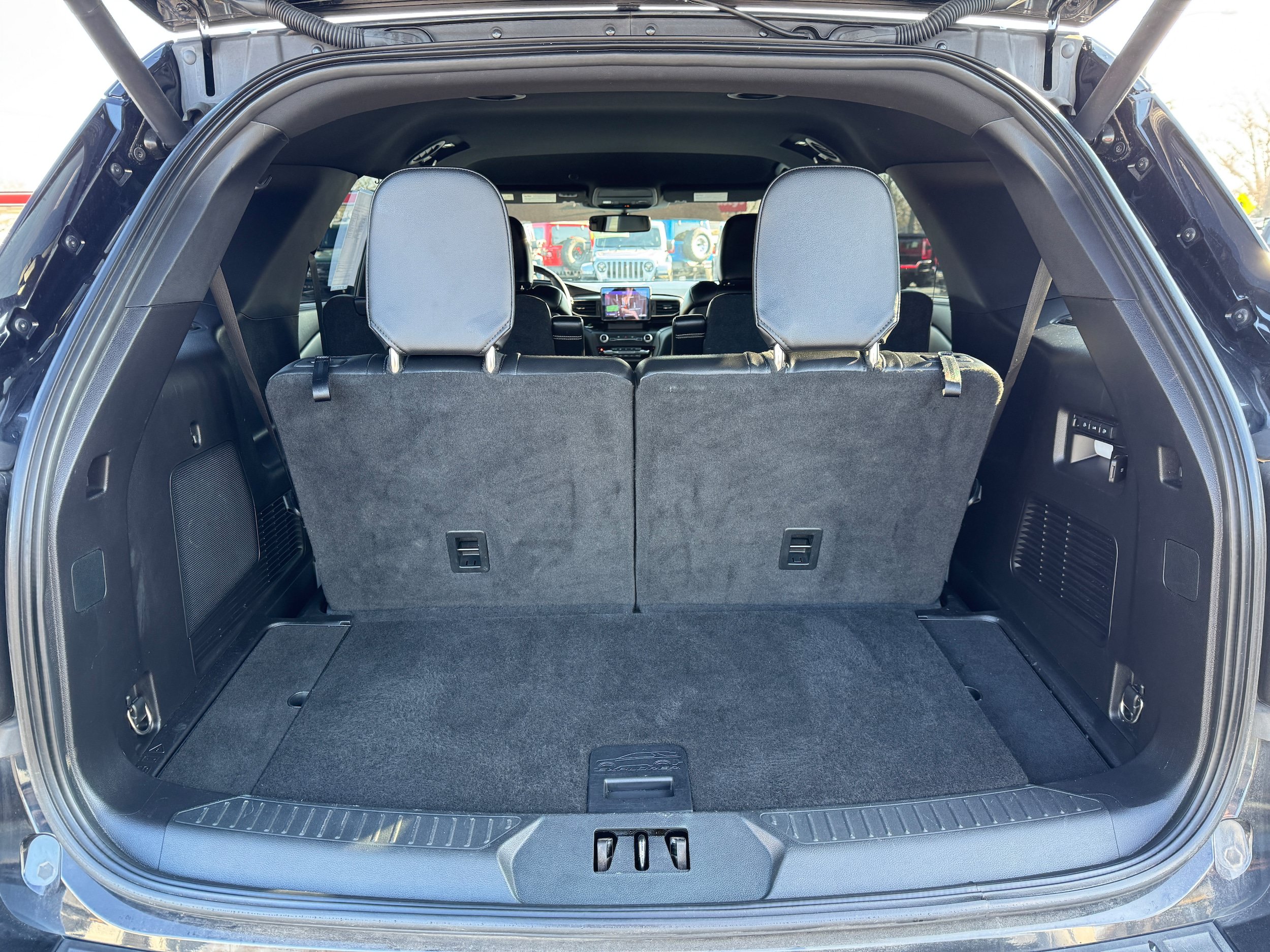 Used 2020 Ford Explorer ST AWD/4WD image 14