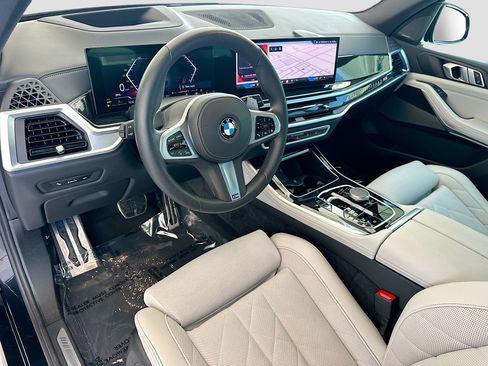 Used 2024 BMW X5 sDrive40i w/ M Sport Package RWD image 9