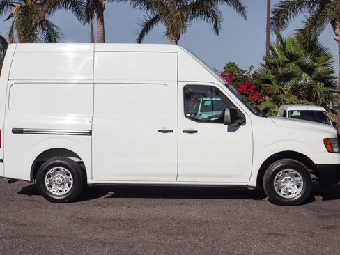 Used 2020 Nissan NV 2500 SV RWD image 9