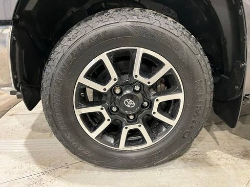 Used 2016 Toyota Tundra SR5 AWD/4WD image 9