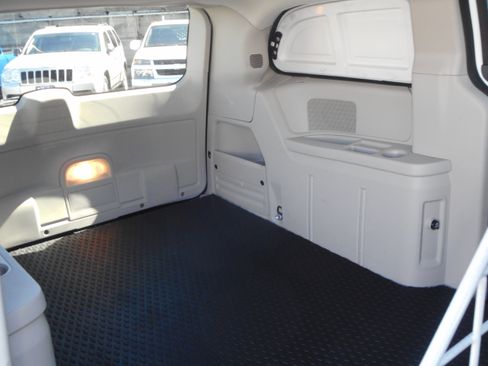 Used 2014 RAM C/V Tradesman FWD image 22