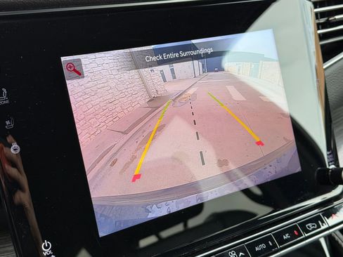 Used 2024 Jeep Wagoneer L Series II w/ Flexible Seating Group image 8