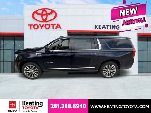 Used 2021 GMC Yukon XL Denali w/ Denali Premium Package RWD image 1