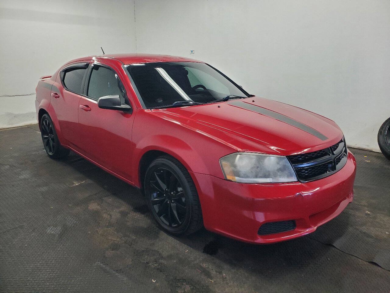 Used 2014 Dodge Avenger SE w/ Blacktop Package FWD image 3