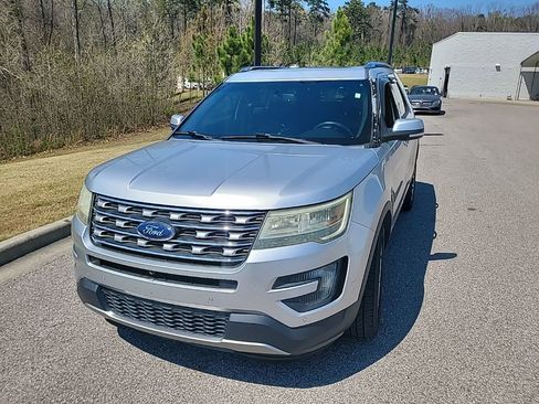 Used 2016 Ford Explorer Limited image 2