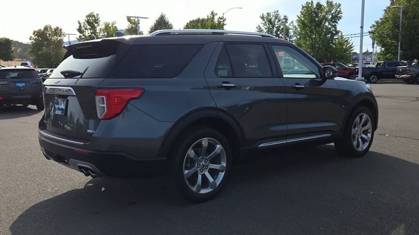 Used 2020 Ford Explorer Platinum w/ Premium Technology Package AWD/4WD image 8