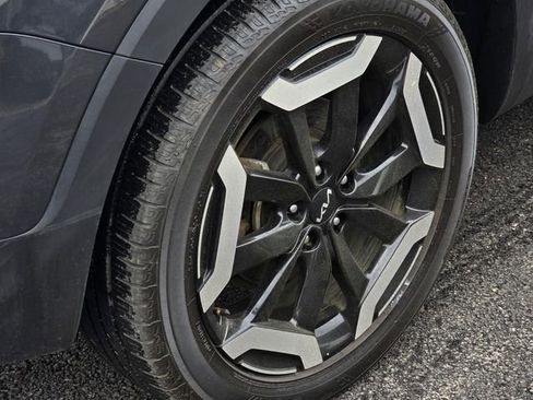 Used 2024 Kia Telluride S FWD image 7