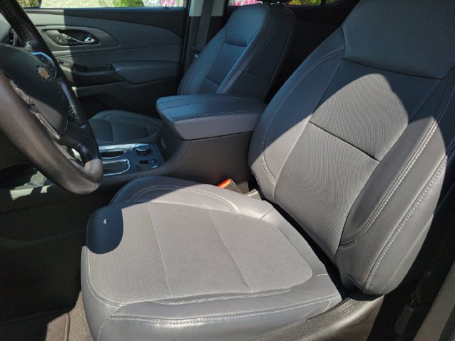 Used 2020 Chevrolet Traverse Premier FWD image 18