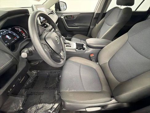 Certified 2025 Toyota RAV4 LE FWD image 22