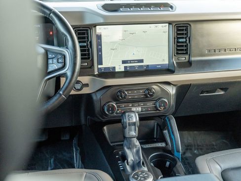 Used 2022 Ford Bronco Wildtrak image 20