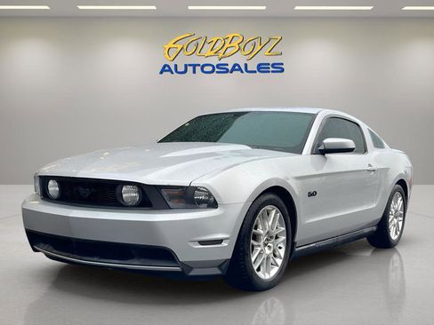 Used 2012 Ford Mustang GT Premium image 8
