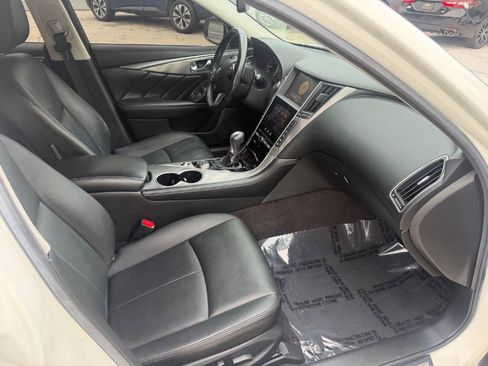 Used 2017 INFINITI Q50 2.0t RWD image 10