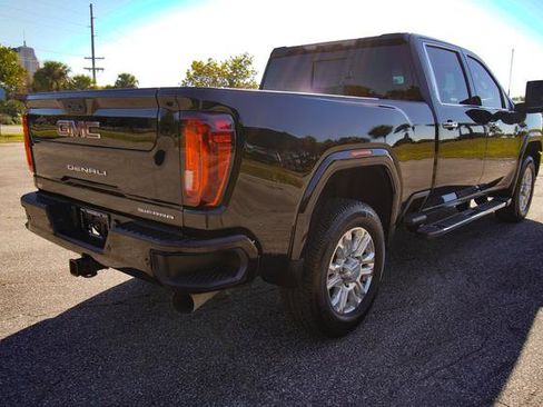 Used 2020 GMC Sierra 2500 Denali w/ Denali Ultimate Package image 3