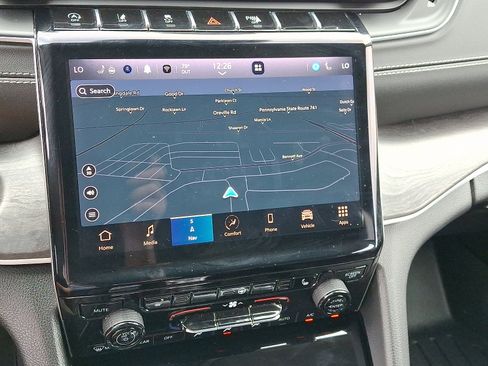 Used 2023 Jeep Grand Cherokee Limited w/ Trailer Tow Prep Group (B) image 16