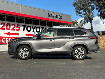 Used 2024 Toyota Highlander XLE