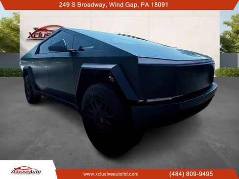 Used 2024 Tesla Cybertruck AWD Crew Cab image 9