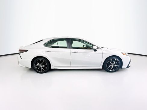 Used 2024 Toyota Camry SE w/ Convenience Package FWD image 2