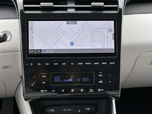 Certified 2023 Hyundai Tucson Limited AWD/4WD image 11