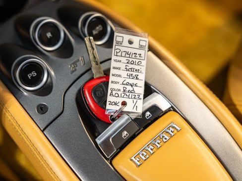 Used 2010 Ferrari 458 Italia Coupe RWD image 56