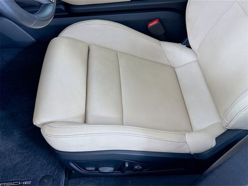 Used 2022 Porsche Taycan 4S image 13