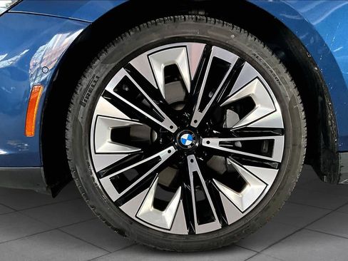 Used 2024 BMW 530i image 10