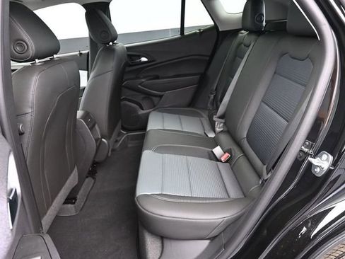 New 2026 Chevrolet Trax LT w/ Driver Confidence Package FWD image 27