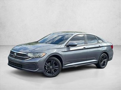 Used 2022 Volkswagen Jetta SE w/ Panoramic Sunroof Package