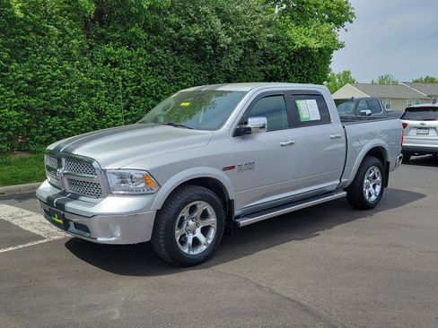 Used 2016 RAM 1500 Laramie image 2