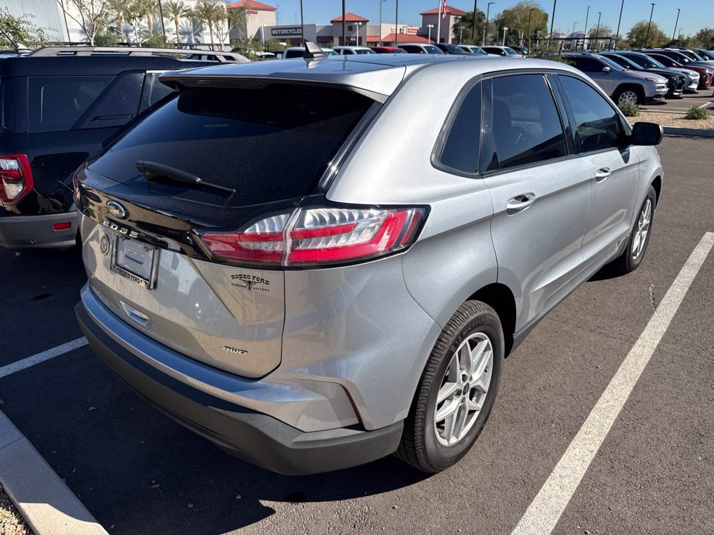 Used 2023 Ford Edge SE AWD/4WD image 4