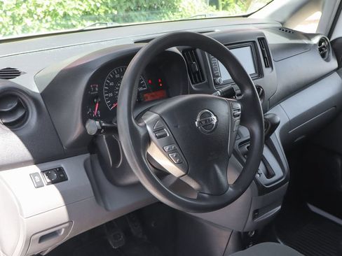 Used 2020 Nissan NV200 SV w/ Sliding Glass Door Package FWD image 23