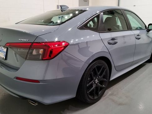 Used 2023 Honda Civic Sport image 7