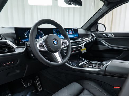 New 2026 BMW X5 xDrive40i w/ M Sport Package image 12