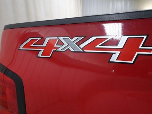 Used 2017 Chevrolet Silverado 1500 LT AWD/4WD image 23