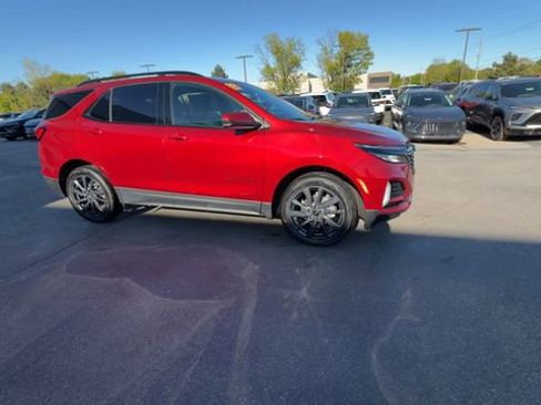 Certified 2024 Chevrolet Equinox RS w/ LPO, Floor Liner Package AWD/4WD image 2